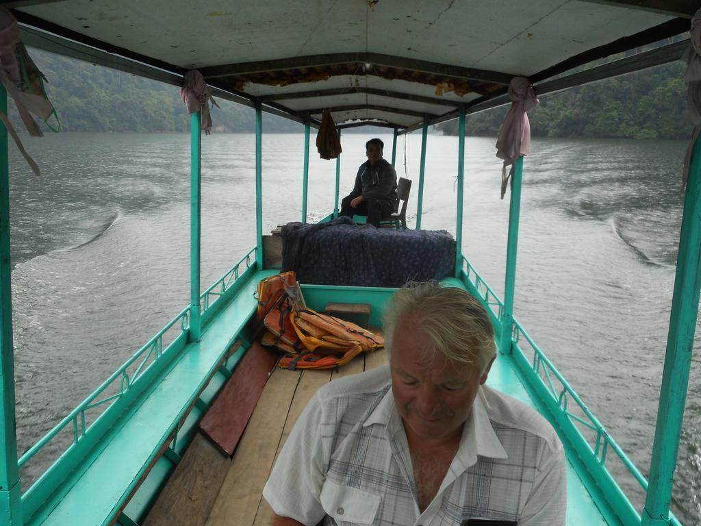 Ba Be Lake Homestay - Quynh Chi Exterior foto